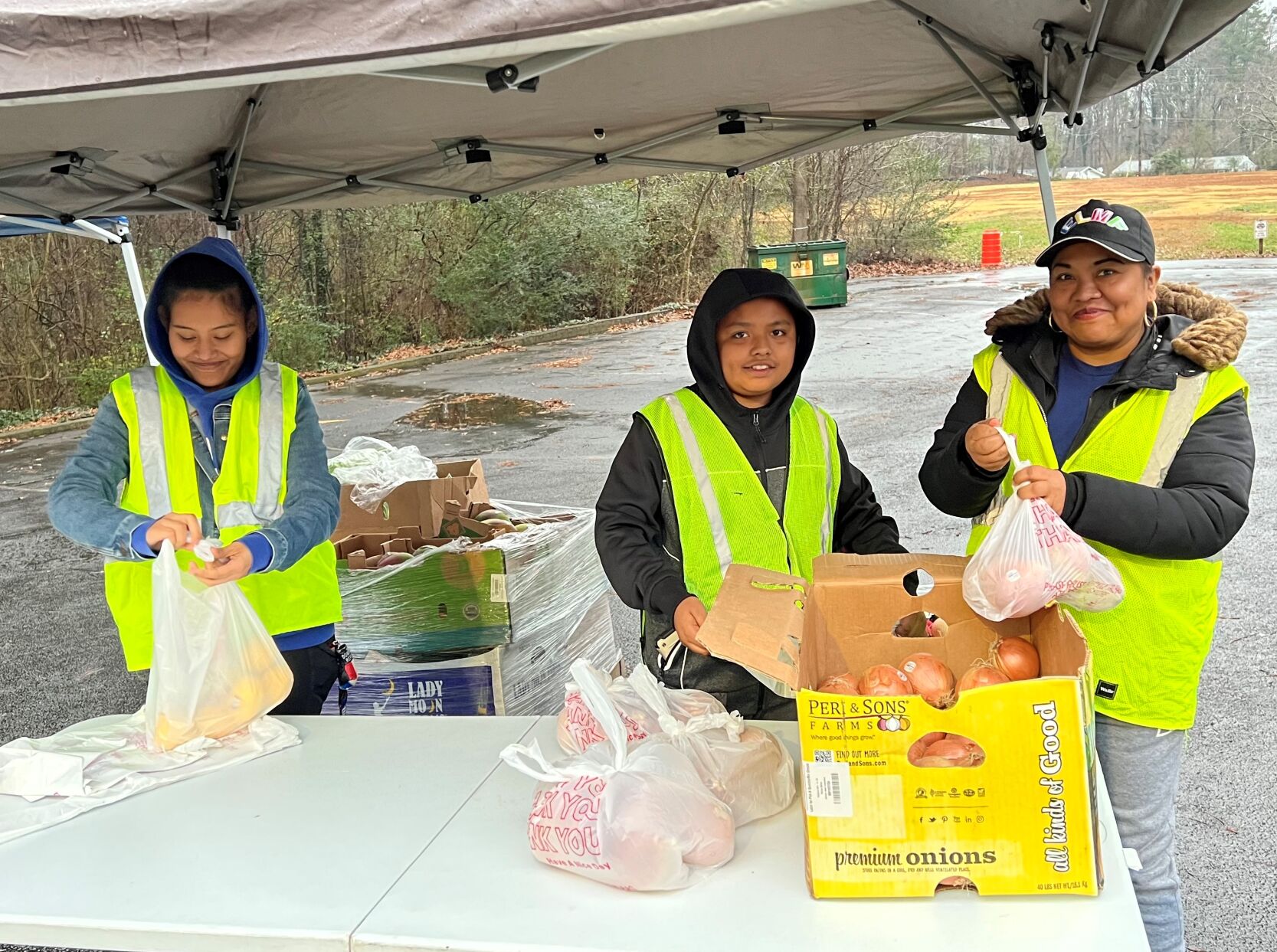 011222_MDJ_ActsofKindnessPart8_FCCM_ProduceBaggingByNewVolunteers.jpg